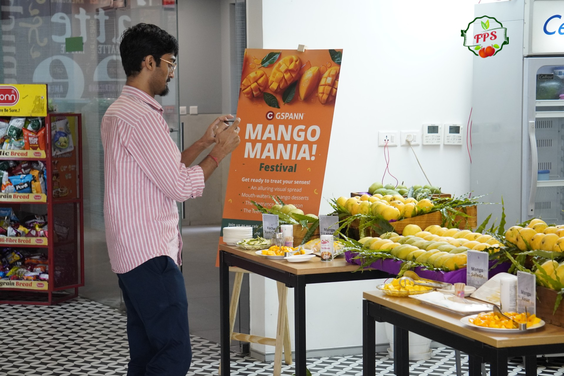 Mango Display Fresh Table Arrangement