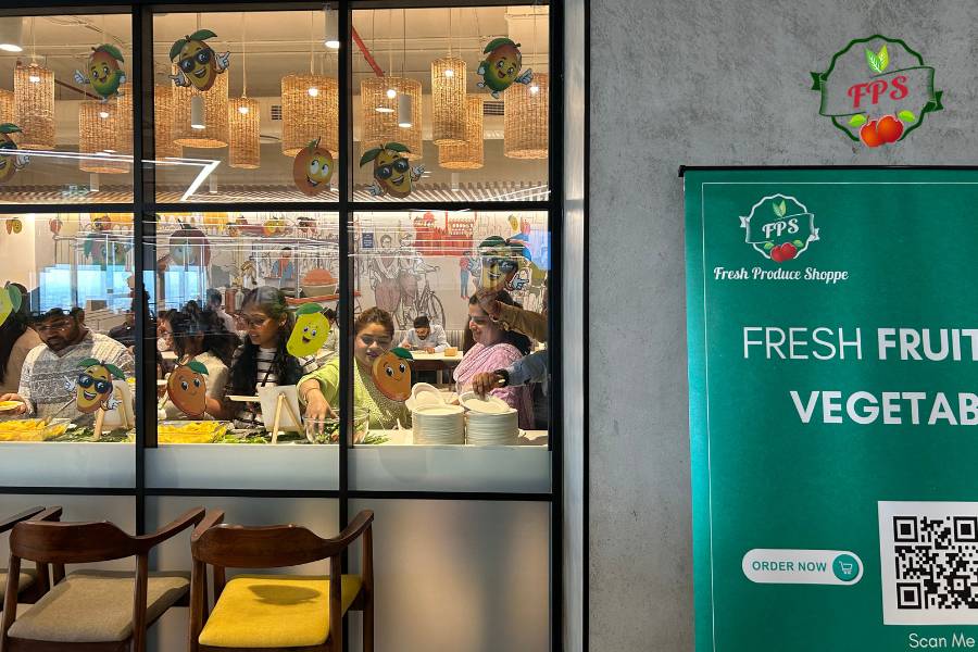 Wellness Behind Glass Mango Station Live